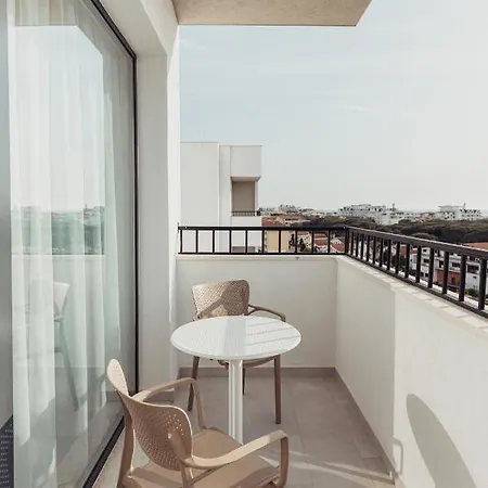 Ξενοδοχείο Delight & Golem (Tirana)
