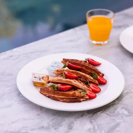 Delight & Hotel Golem (Tirana)