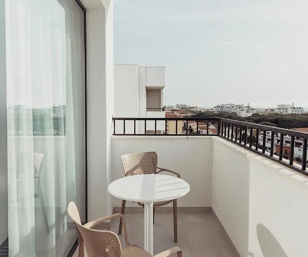 Hotel Delight & Golem (Tirana)