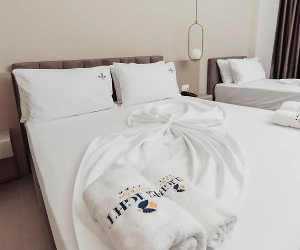 Delight & Golem (Tirana)