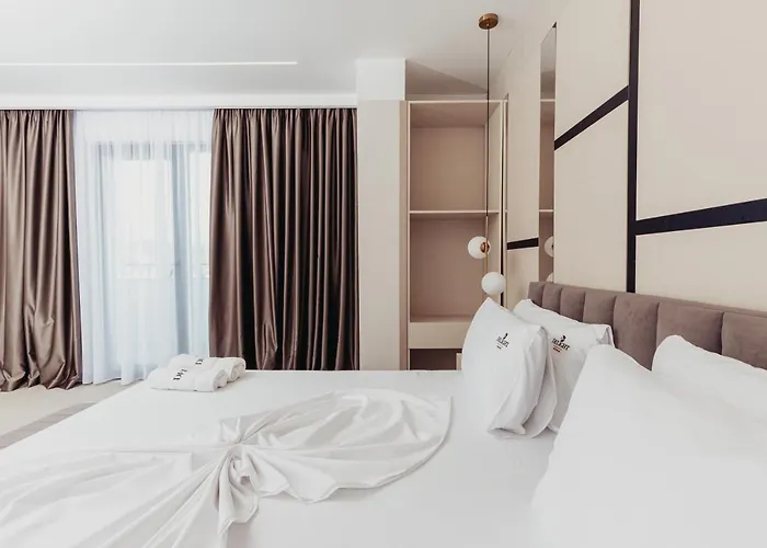 Delight & Hotel Golem (Tirana)