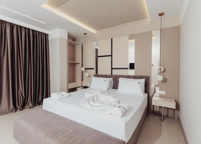 Delight & 4* Golem (Tirana)